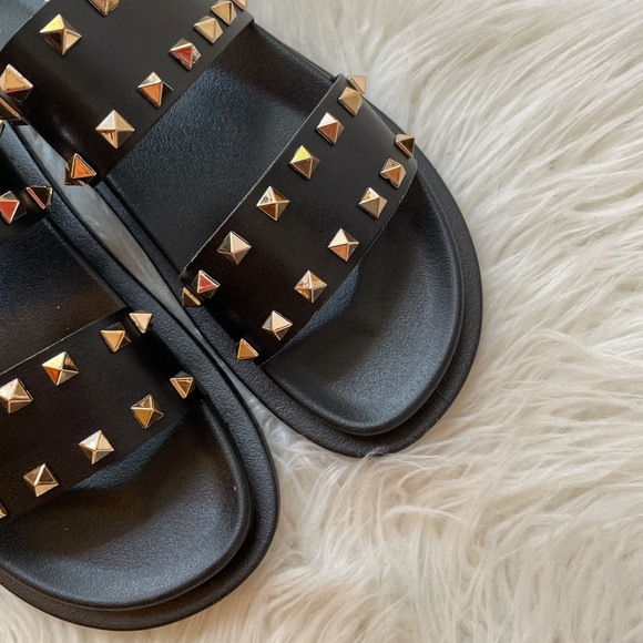 Black Double Strap Spiked Footbed Sandals - Picture 5 of 10